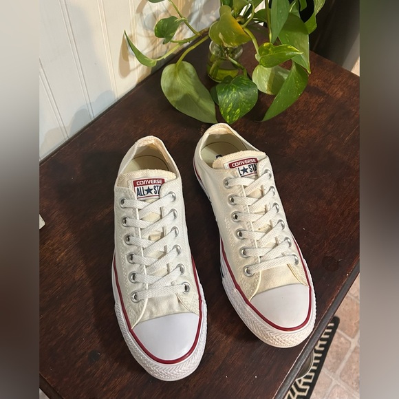 Converse All Star Chuck Taylor White Canvas. Size Women 9 - Picture 3 of 6
